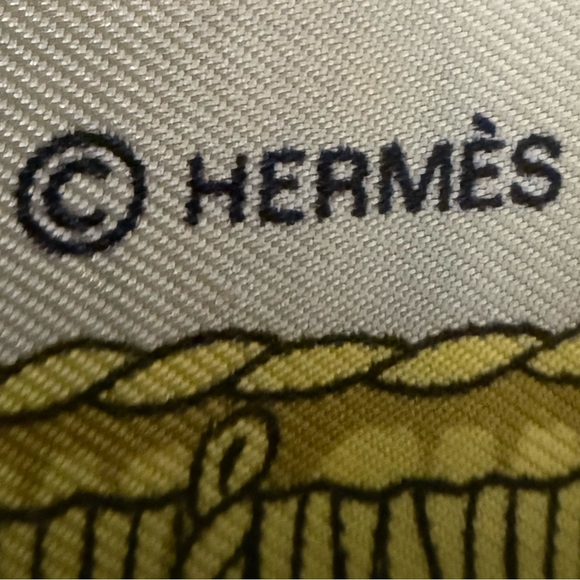 HERMES “VUE DU CARROSSE DE LA GALERE LA REALE” SILK SCARF WITH COA - Picture 16 of 16